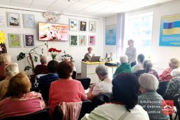 Тепло материнських рук